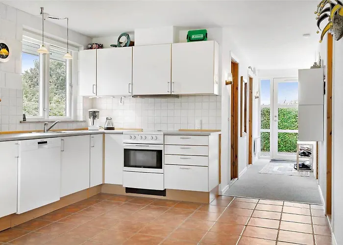 N242-karrebaeksminde-kildeengen-44 *